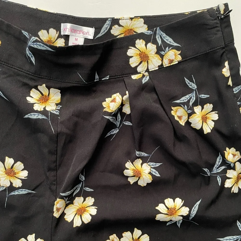 Xhilaration Women Black Floral Wide Leg Pants Sz M
